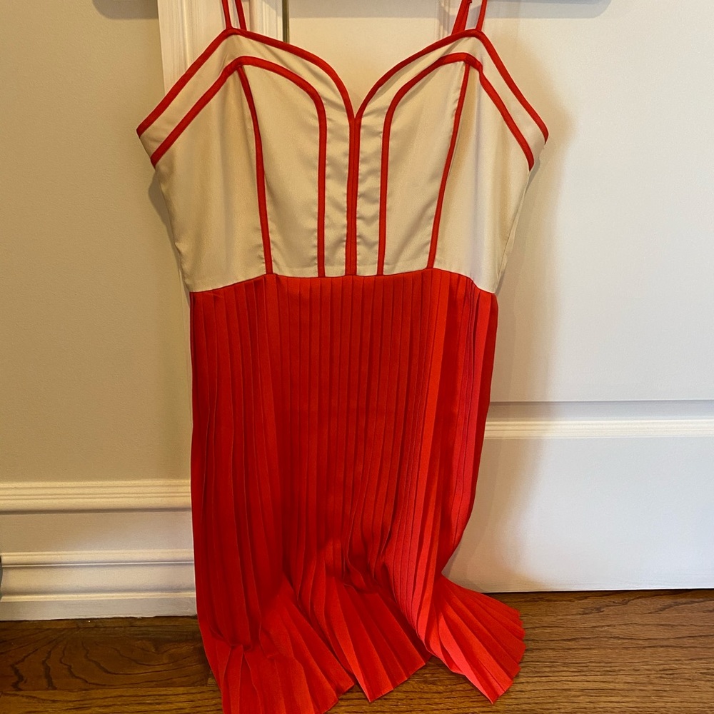 Coincidence & Chance women’s  beige red cocktail dress polyester Sz S